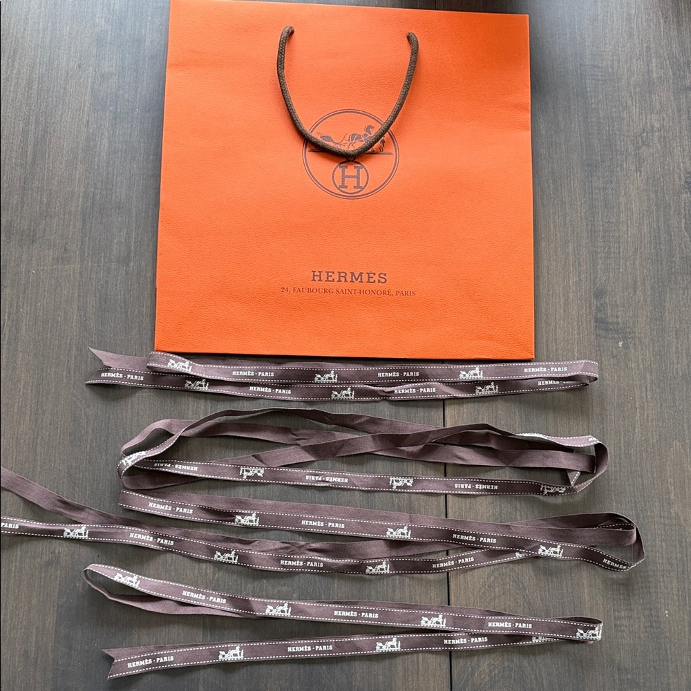 Hermès Shopping Bag and Ribbons